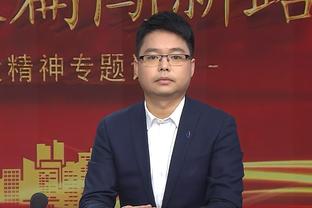 搞科研是吧？图片报：纳帅在训练时就就演练了哈弗茨踢左后卫